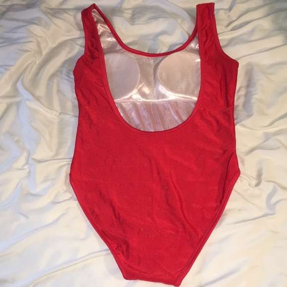 BAE WATCH SUIT - Picture 3 of 7